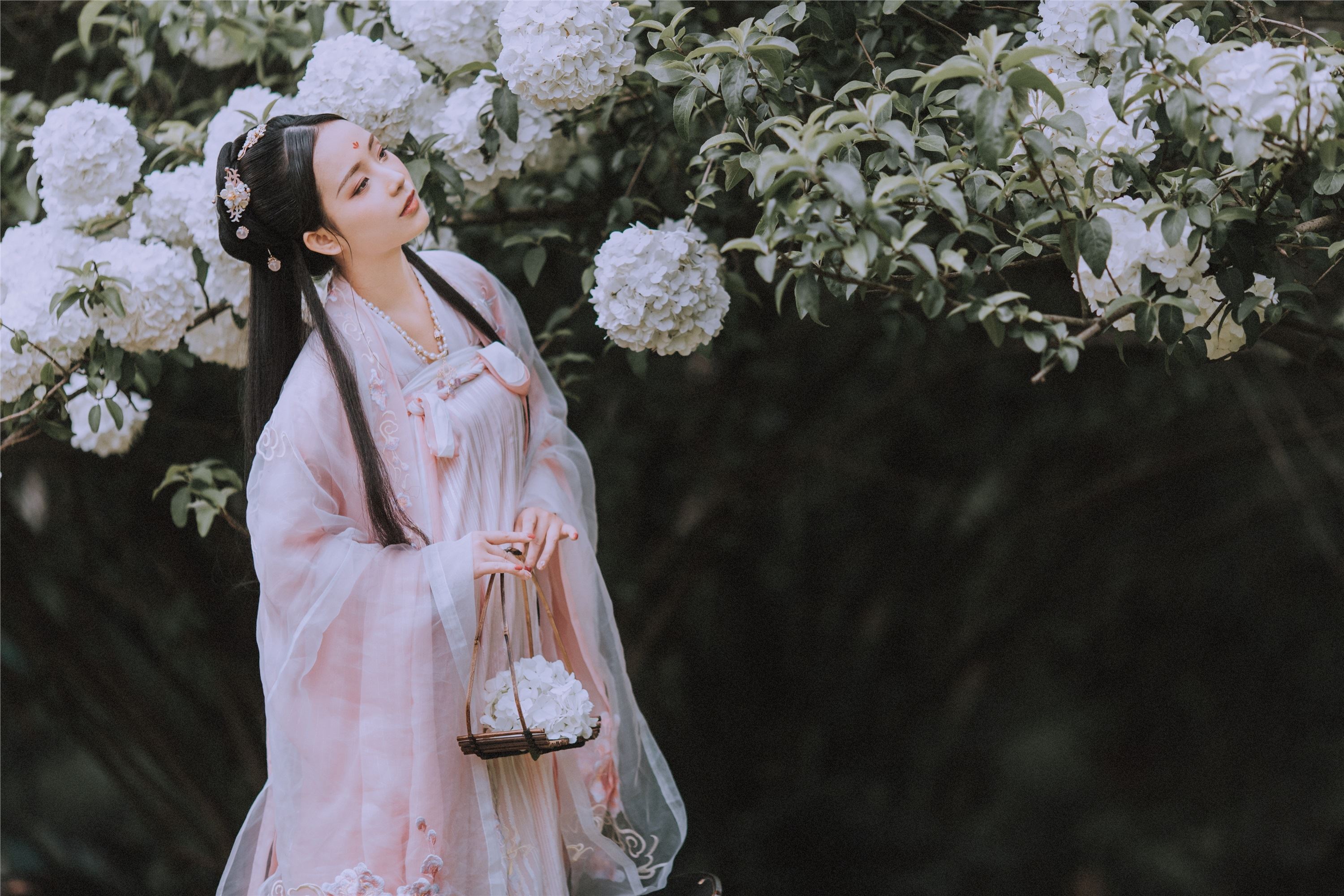 YITUYU艺图语 2021.09.02 满袖春 Seven